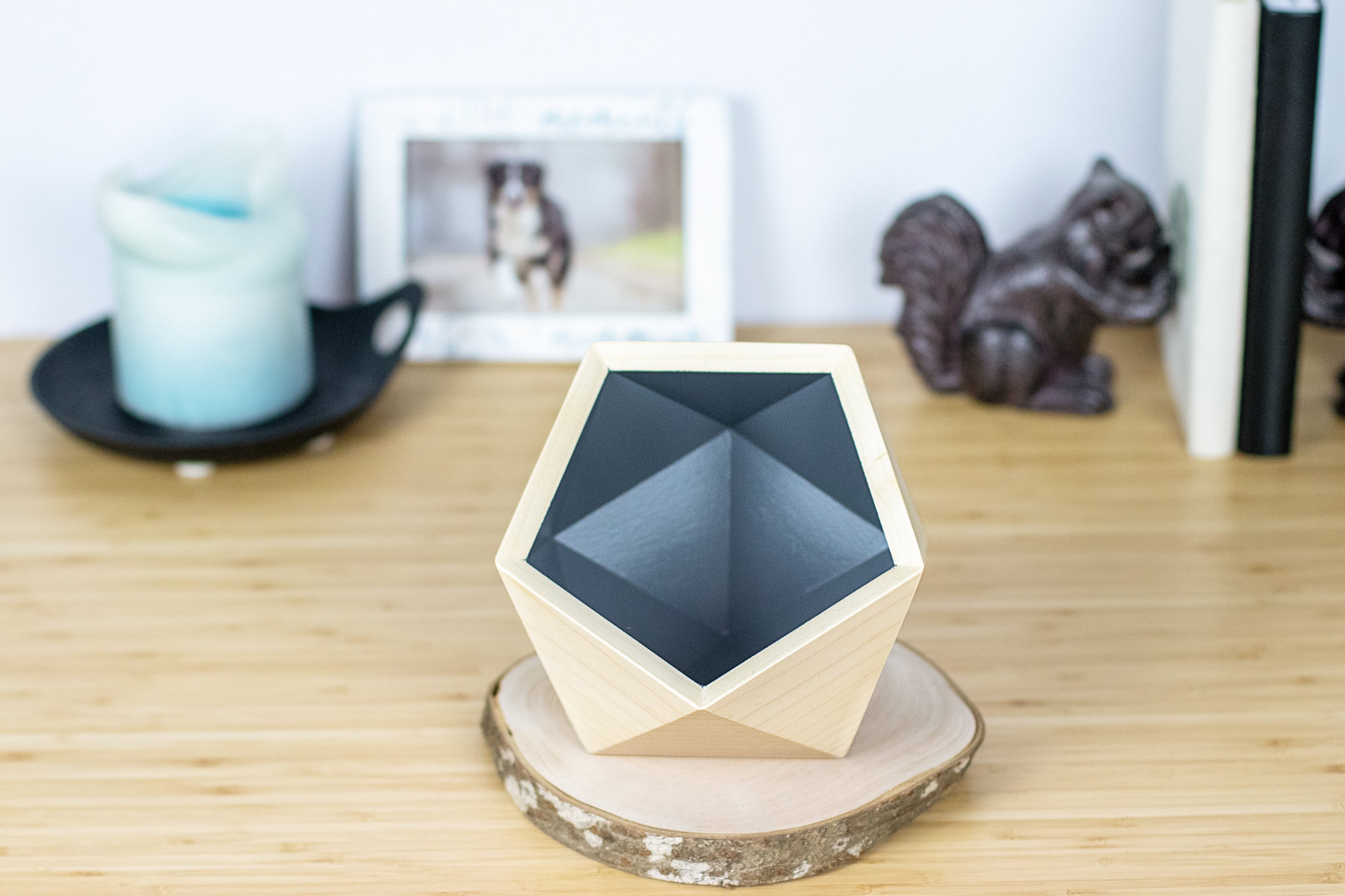 Betty Woof - Leckerlibox "Wood Geometric"