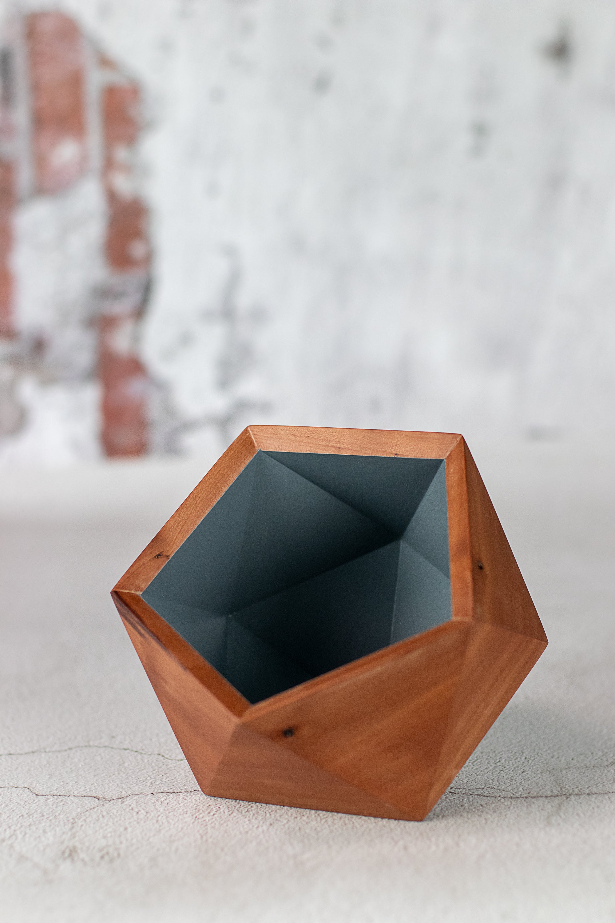 Betty Woof - Leckerlibox "Wood Geometric"